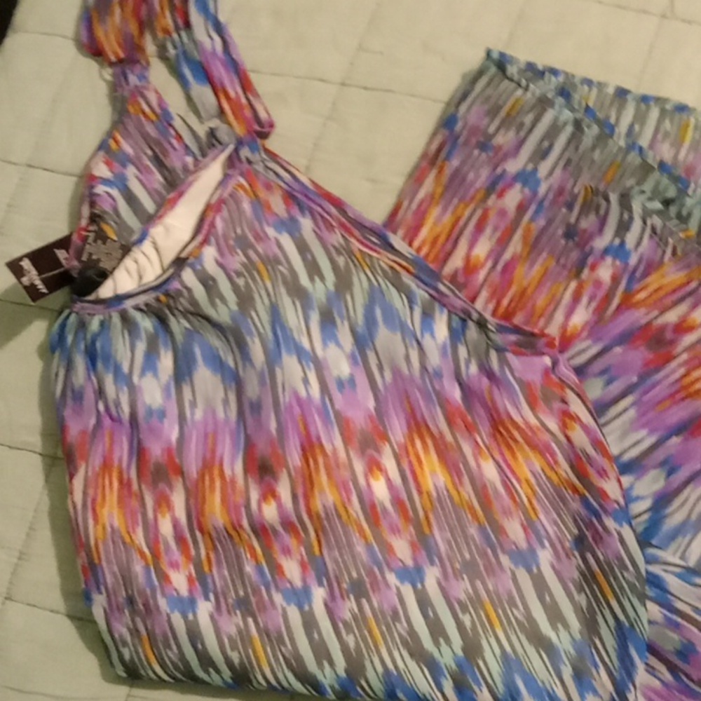 Colorful Patterned Dress - Picture 3 of 5